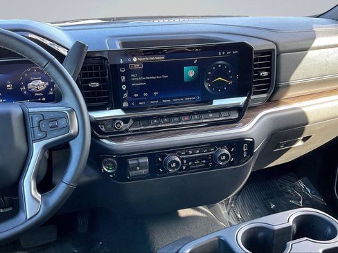 Used 2026 Chevrolet Silverado 1500 RST AWD/4WD image 7