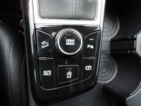 Used 2025 Kia Sportage EX FWD image 21