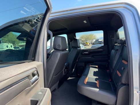 Used 2023 GMC Sierra 1500 AT4 image 16