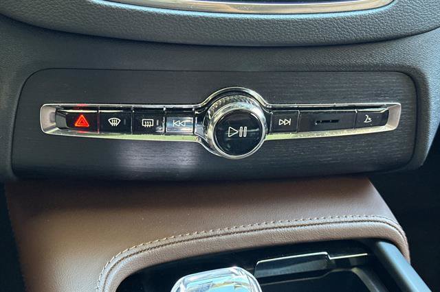 Certified 2024 Volvo XC90 T8 Ultimate w/ Protection Package Premier AWD/4WD image 24
