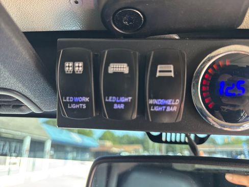Used 2016 Jeep Wrangler Unlimited Sport w/ Quick Order Package 24S AWD/4WD image 38