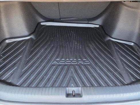 Used 2025 Honda Accord EX-L image 6