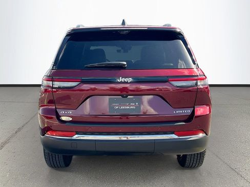 Used 2025 Jeep Grand Cherokee Limited w/ Luxury Tech Group II AWD/4WD image 6