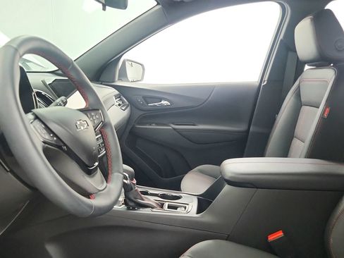 Used 2024 Chevrolet Equinox RS FWD image 17