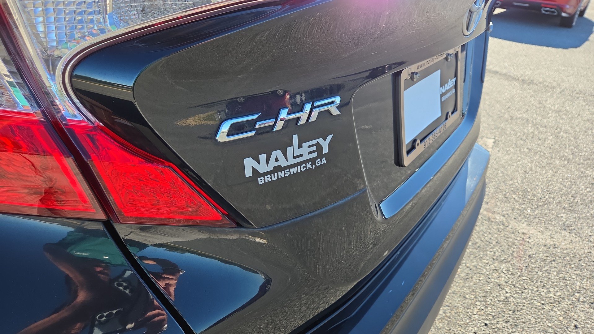 Used 2022 Toyota C-HR Limited FWD image 17