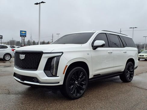 Used 2025 Cadillac Escalade Sport Platinum w/ LPO, ONYX Package image 1