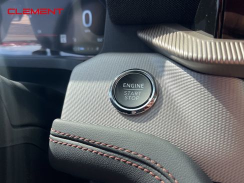 New 2025 Ford Explorer Active w/ Active Comfort Package image 11