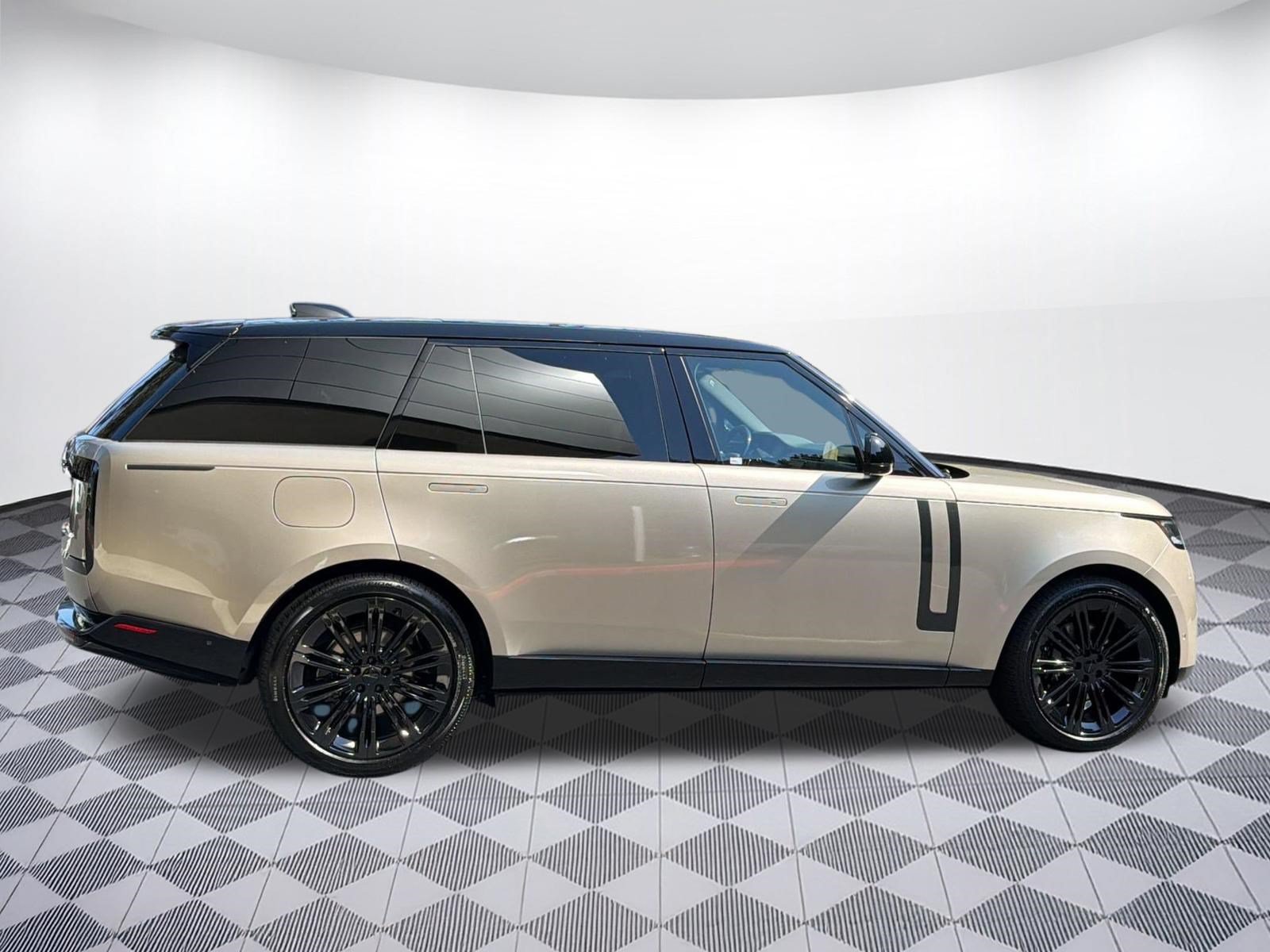 New 2026 Land Rover Range Rover Long Wheelbase SE AWD/4WD image 8