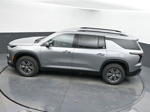 New 2026 Chevrolet Traverse LT w/ Driver Confidence Package image 32