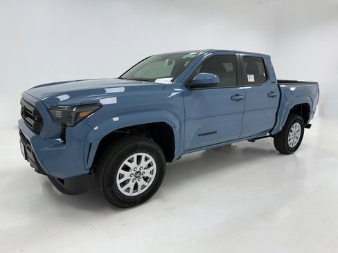 New 2026 Toyota Tacoma SR5 image 5