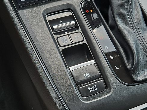 Used 2024 Honda CR-V EX-L image 25