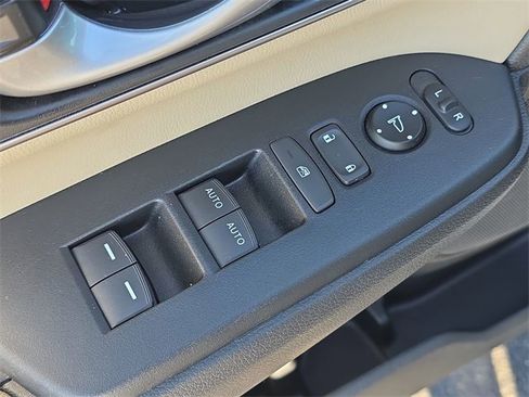 Used 2022 Honda CR-V EX-L image 22