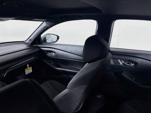Used 2025 Honda Accord Sport image 19