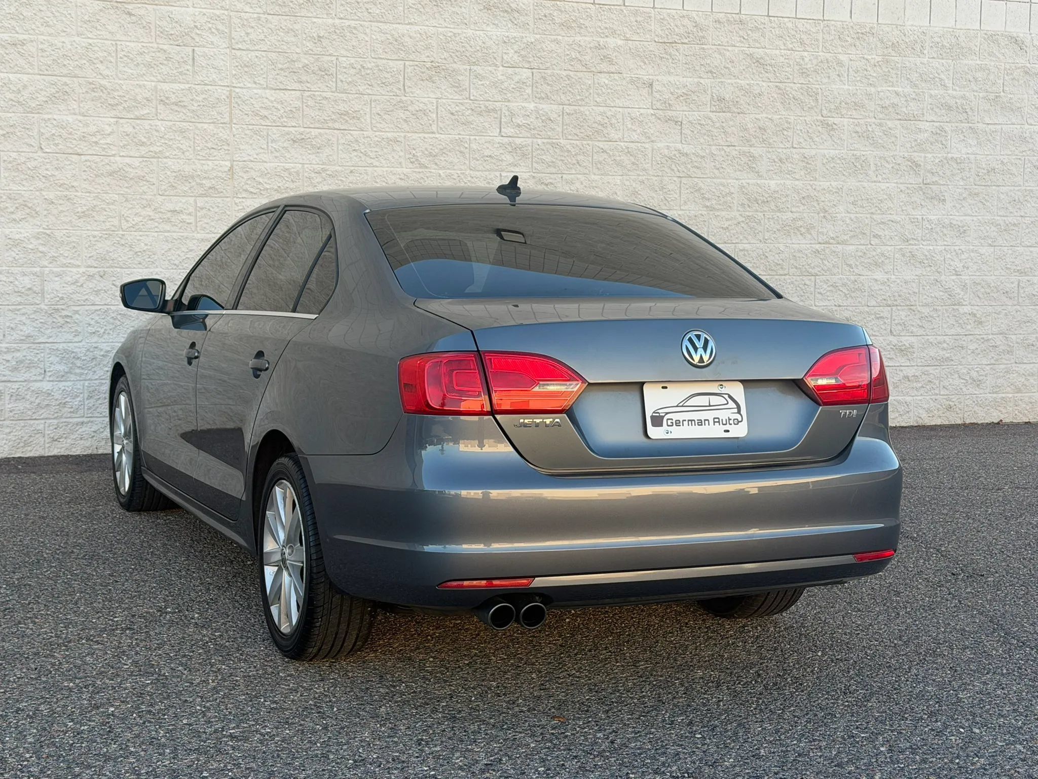 Used 2011 Volkswagen Jetta TDI FWD image 6