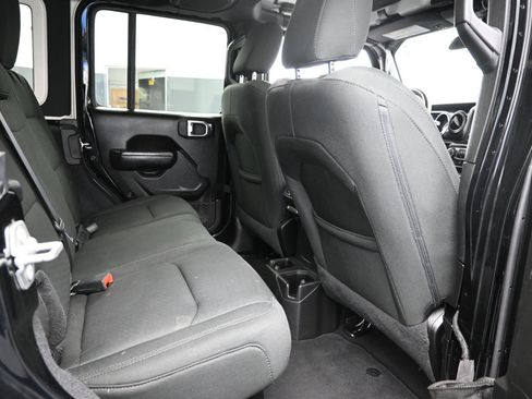 Used 2022 Jeep Wrangler Unlimited Sport AWD/4WD image 26