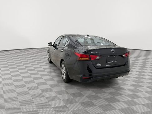Used 2025 Nissan Altima 2.5 S image 8