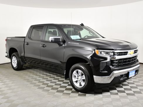 Used 2026 Chevrolet Silverado 1500 LT AWD/4WD image 4