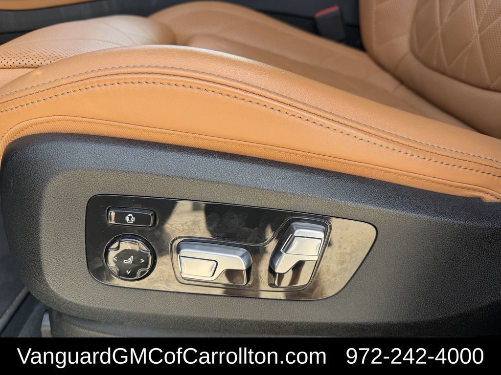 Used 2023 BMW X7 xDrive40i w/ M Sport Package AWD/4WD image 29