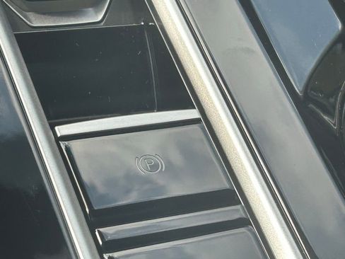 Certified 2024 Volkswagen Atlas Cross Sport SEL R-Line image 63