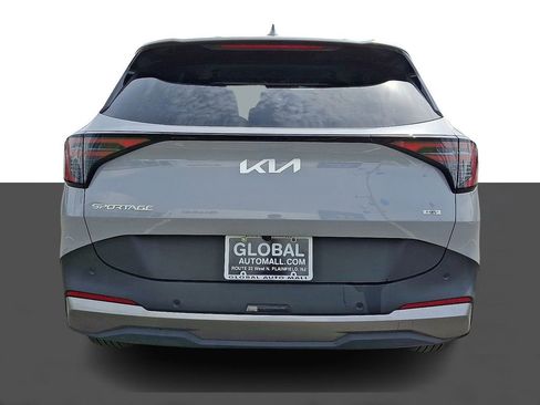 Used 2026 Kia Sportage EX image 6