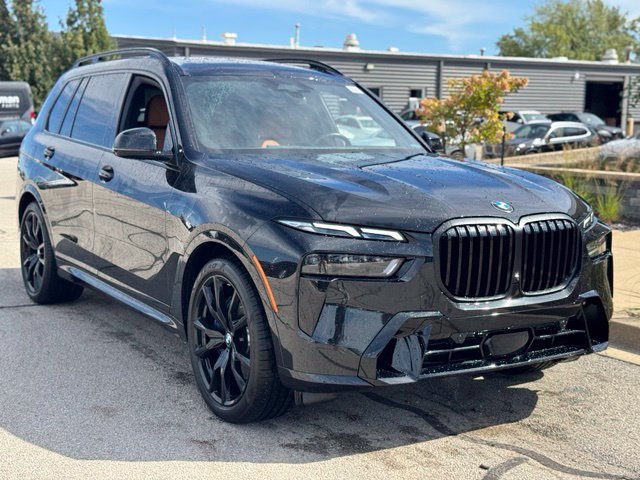 Certified 2025 BMW X7 xDrive40i w/ M Sport Package AWD/4WD image 2