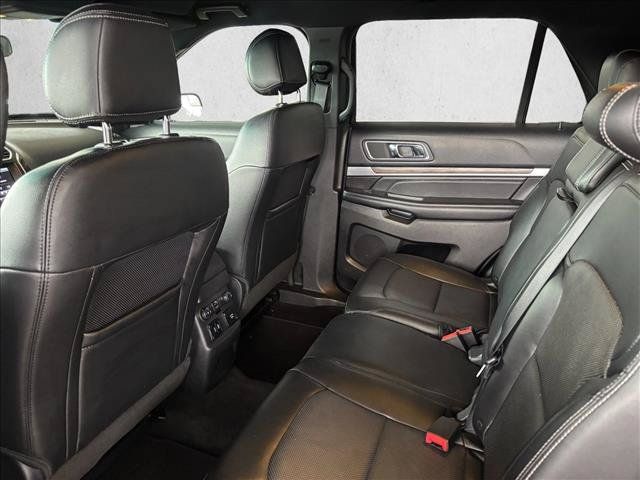 Used 2016 Ford Explorer Limited w/ Class II Trailer Tow Package FWD image 10