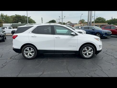 Used 2021 Chevrolet Equinox Premier AWD/4WD image 9