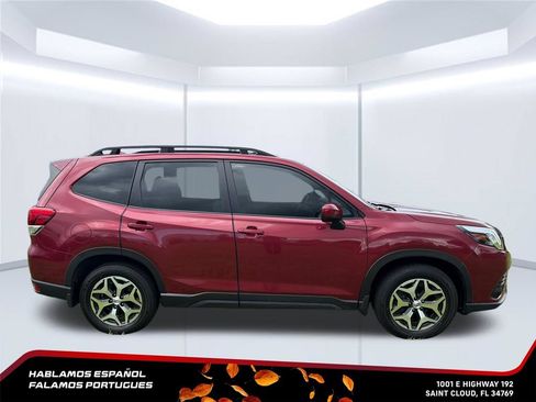 Used 2023 Subaru Forester Premium AWD/4WD image 6
