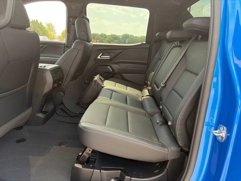Used 2025 Chevrolet Silverado EV LT w/ LT Premium Package AWD/4WD image 29