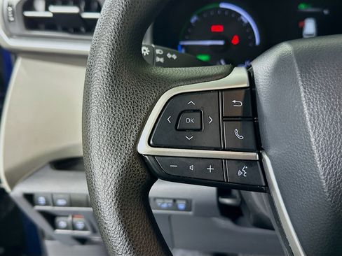 Used 2021 Toyota Sienna LE image 16