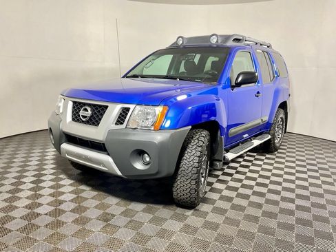 Used 2015 Nissan Xterra PRO-4X AWD/4WD image 2