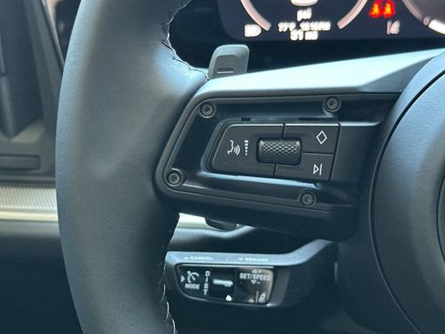 New 2026 Porsche Cayenne Coupe AWD/4WD image 31