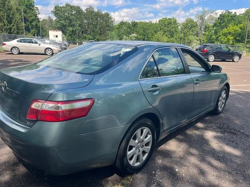 Used 2008 Toyota Camry XLE FWD image 2