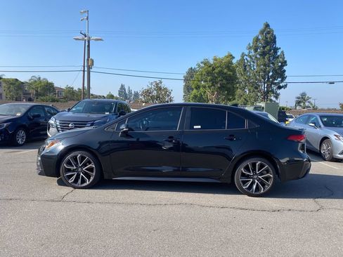 Used 2022 Toyota Corolla XSE FWD image 2