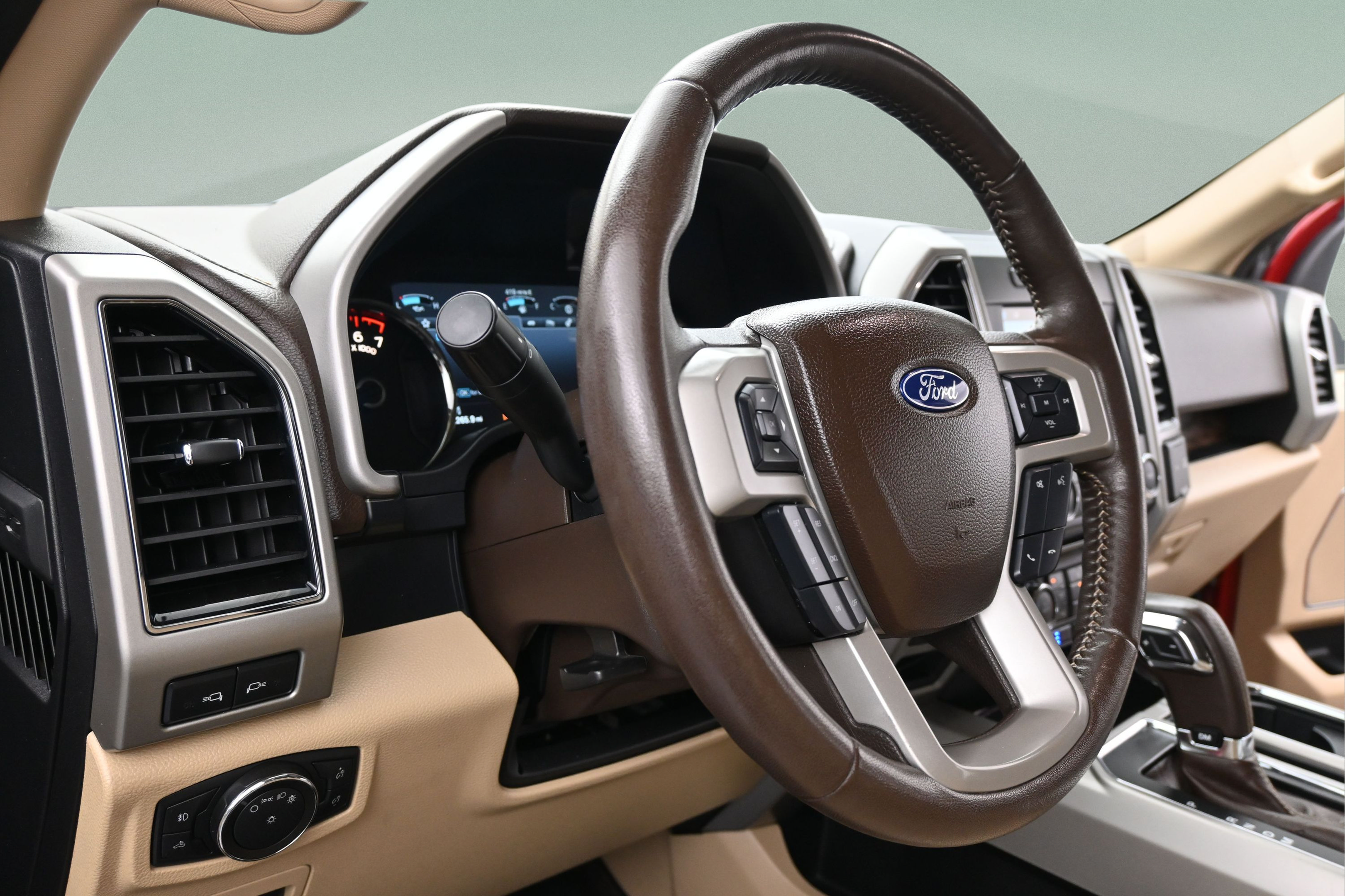 Used 2018 Ford F150 Lariat AWD/4WD image 12