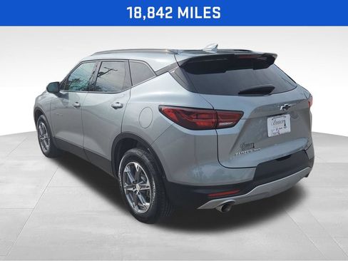 Used 2023 Chevrolet Blazer LT w/ Convenience Package AWD/4WD image 4