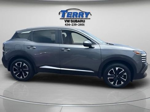 Used 2025 Nissan Kicks SV w/ SV Premium Package AWD/4WD image 1