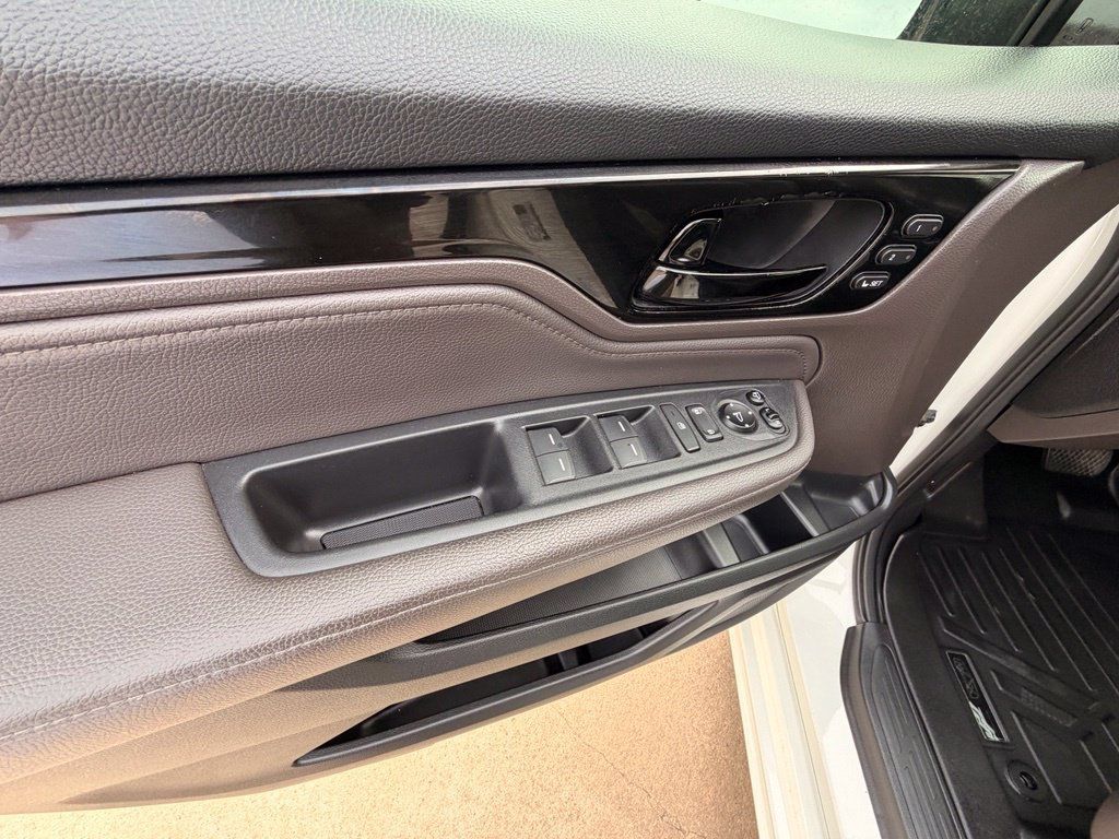 Used 2018 Honda Odyssey Elite image 13