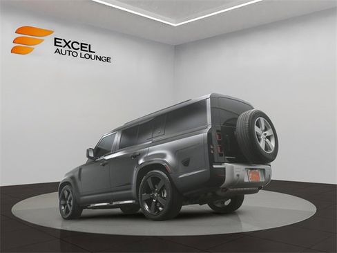 Used 2024 Land Rover Defender 130 S image 51