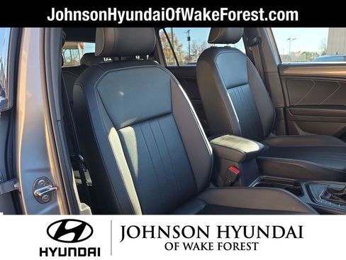Used 2023 Volkswagen Tiguan SE R-Line image 21