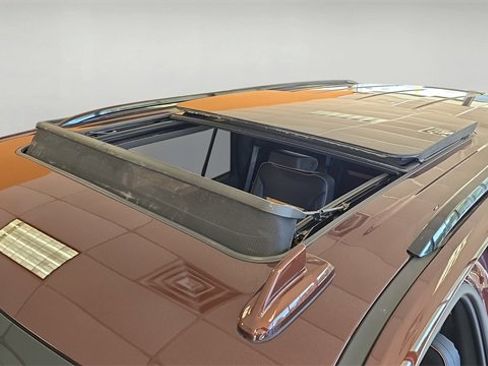 Used 2023 GMC Yukon AT4 w/ AT4 Premium Package image 31