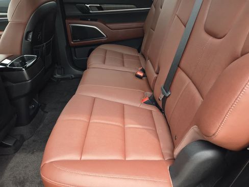 Used 2025 Kia Telluride SX image 18