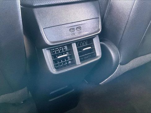 Used 2025 Chevrolet Equinox LT w/ Convenience Package II AWD/4WD image 10