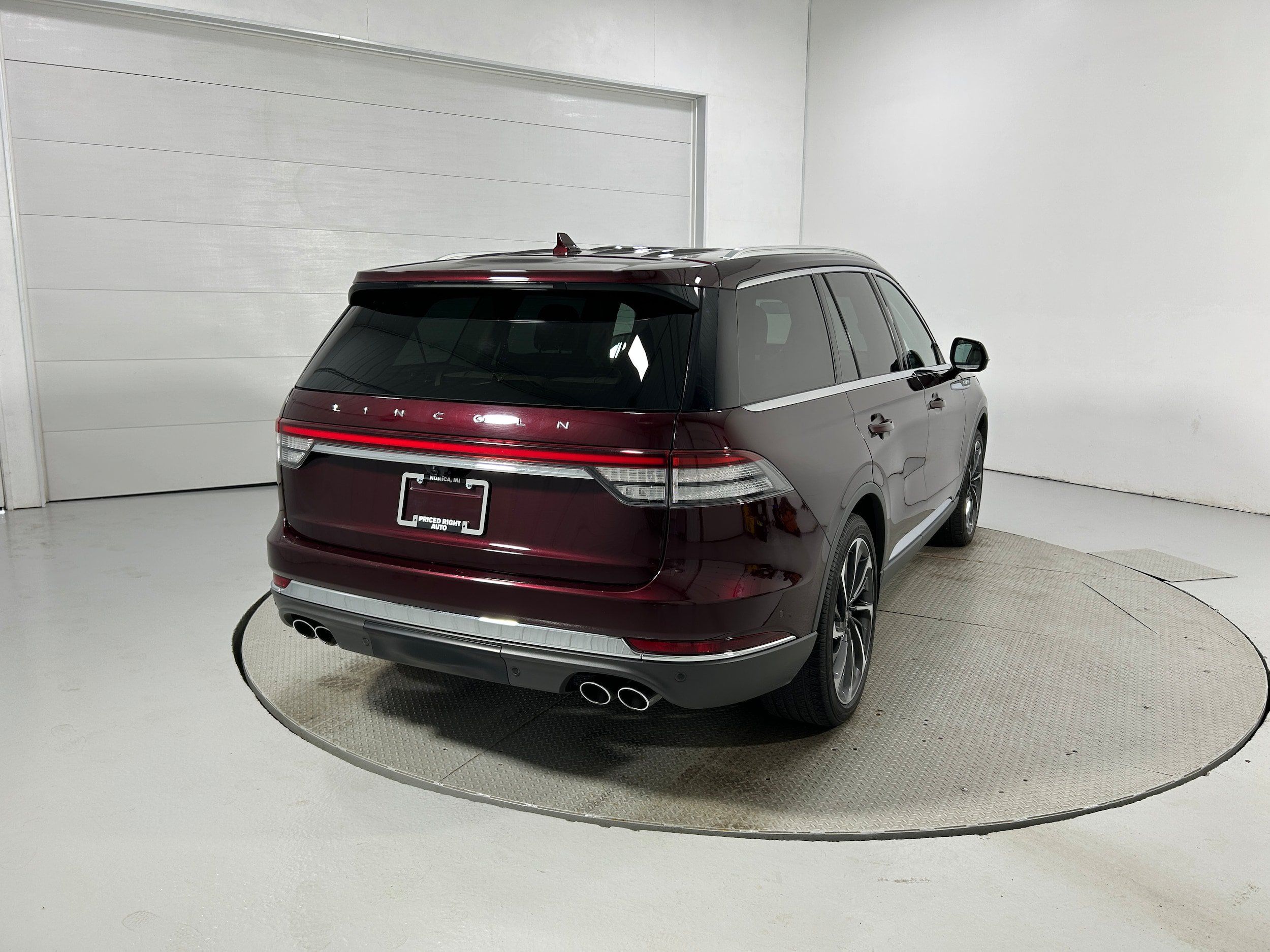 Used 2020 Lincoln Aviator Reserve w/ Equipment Group 202A AWD/4WD image 39