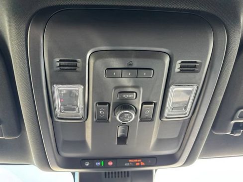 Used 2024 Chevrolet Suburban Premier w/ Advanced Technology Package AWD/4WD image 47