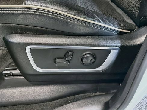 Used 2023 RAM 1500 Laramie AWD/4WD image 20