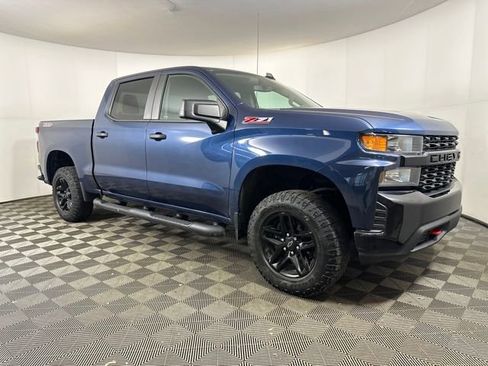 Used 2019 Chevrolet Silverado 1500 Custom Trail Boss w/ Custom Convenience Package image 2