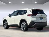 Used 2022 Nissan Rogue SV w/ SV Premium Package image 3