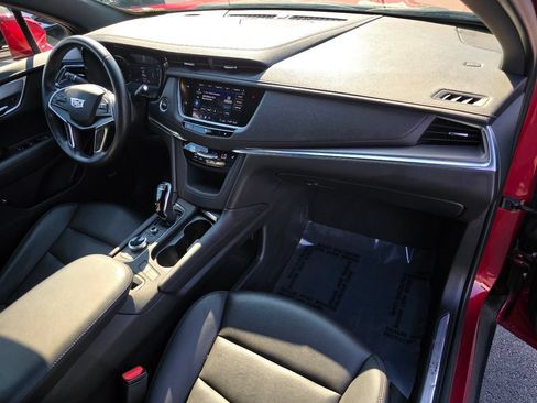 Certified 2020 Cadillac XT5 Luxury w/ LPO, Floor Liner Package AWD/4WD image 30