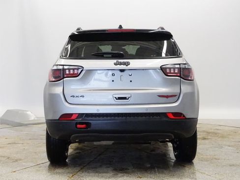 Used 2023 Jeep Compass Trailhawk image 4